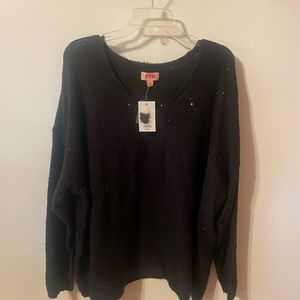 Women’s black 2x sweater